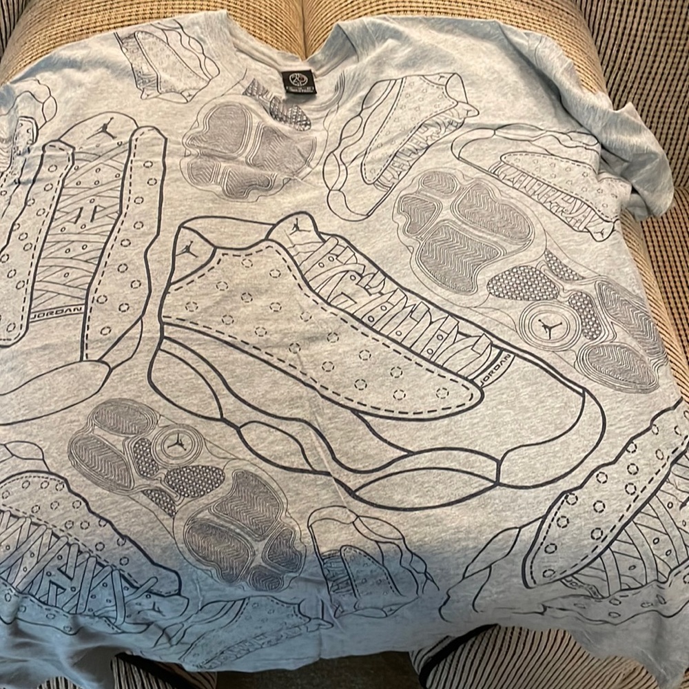 Grey Jordan 13 tee